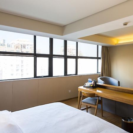 Ji Hotel Wuhan Guanggu Plaza מראה חיצוני תמונה