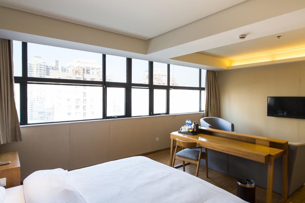 Ji Hotel Wuhan Guanggu Plaza מראה חיצוני תמונה